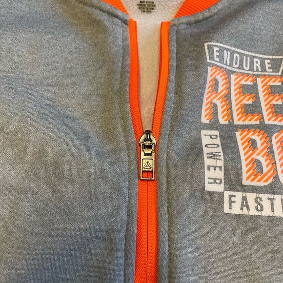 Reebok - Picture 2 of 3